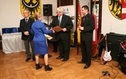 <p>Wręczanie certyfikatów "Aktywny lider - Aktywna wieś". Na zdjeciu trzech meżczyzn i kobieta.</p>