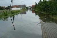 Zalana droga w Buszkowicach Małych Zalana droga w Buszkowicach Małych